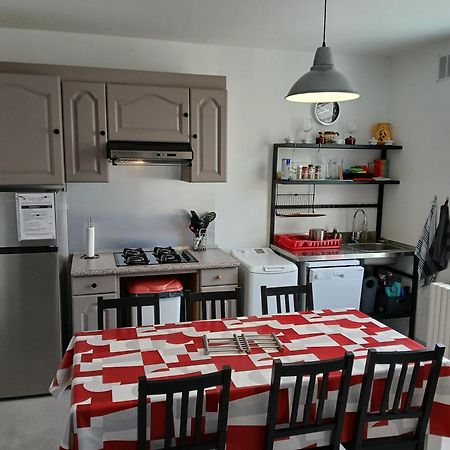 Saint-Germain-Lembron Gite Pavillon Kifadonfe 3 Ch Avec Cour Et Jardin Clos 빌라 외부 사진